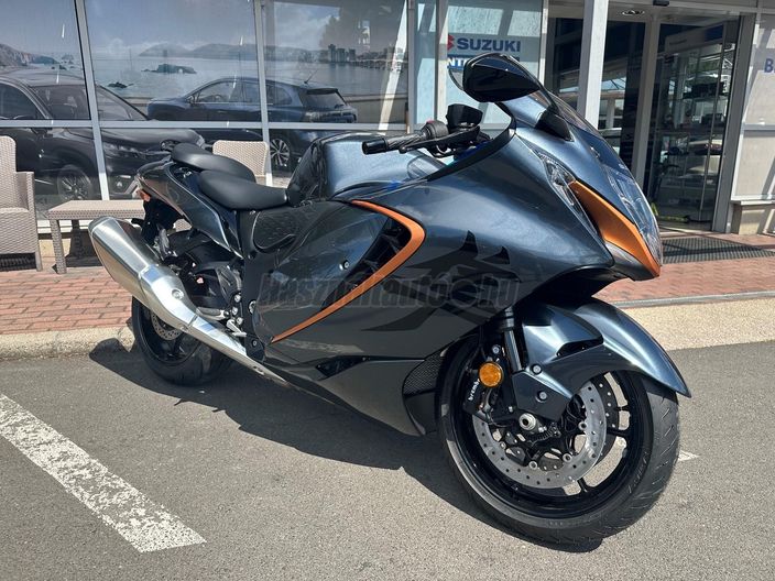 SUZUKI GSX 1300 R (HAYABUSA)