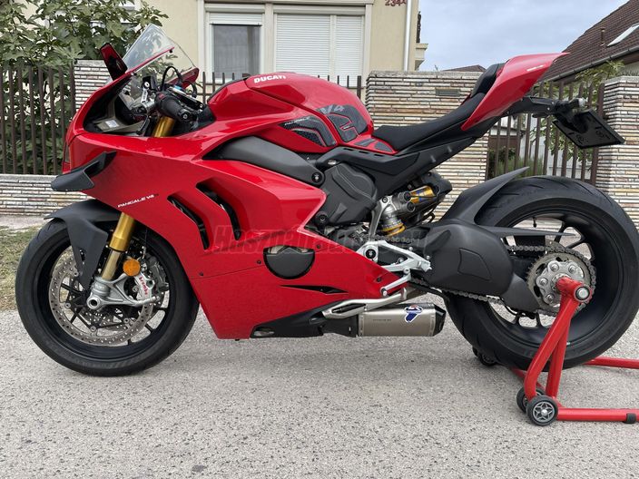 DUCATI PANIGALE V4