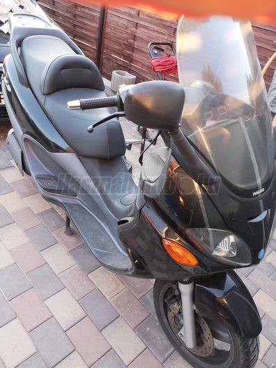 PIAGGIO X 9