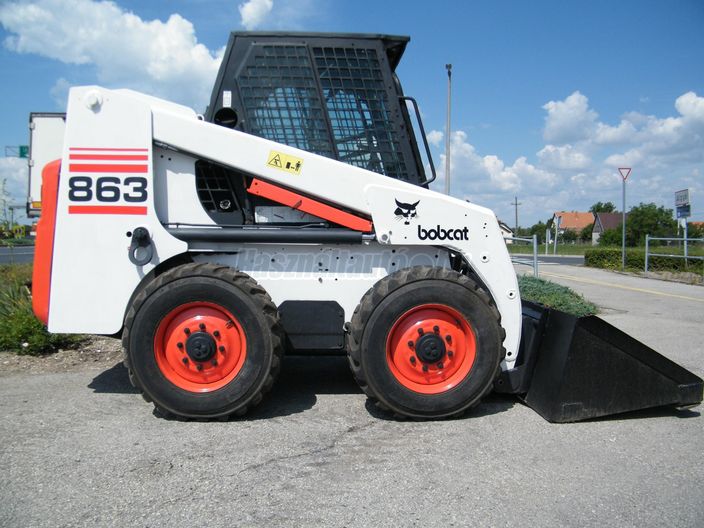 BOBCAT 863 3.2 tonnás kompakt rakodó