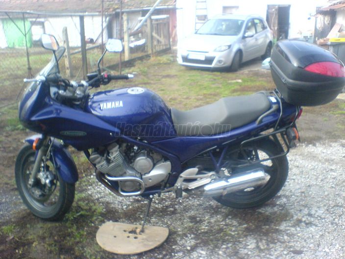 YAMAHA XJ 600