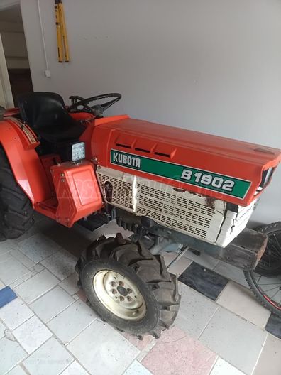 KUBOTA B1902