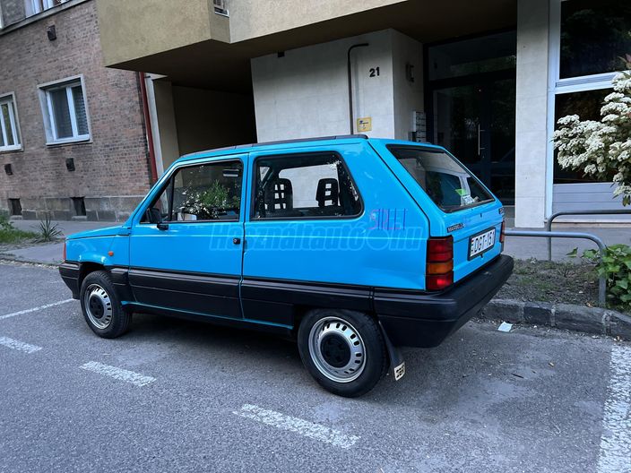 SEAT MARBELLA 903 Street