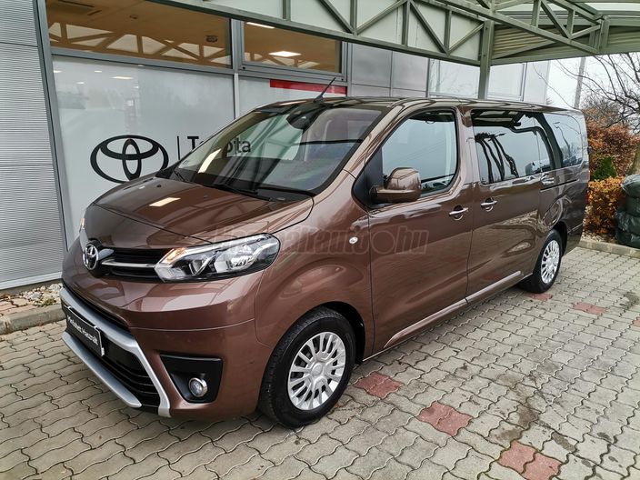 TOYOTA PROACE 2.0 D-4D Shuttle Comfort L2H1