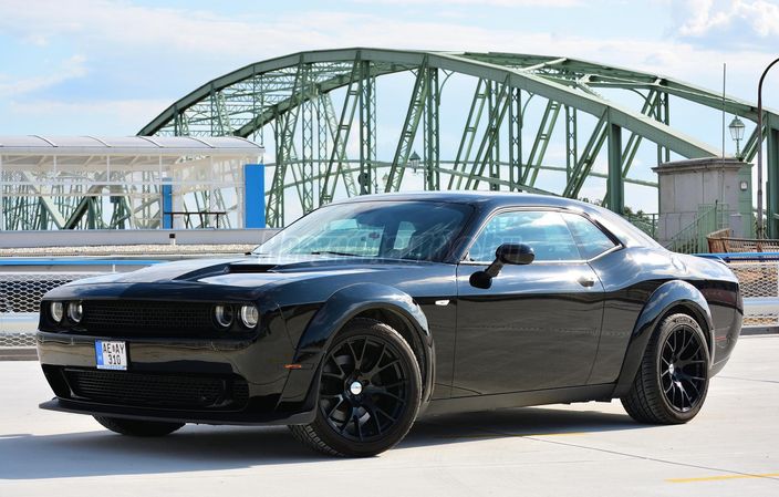DODGE CHALLENGER