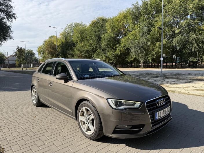 AUDI A3 Sportback 2.0 TDI Attraction