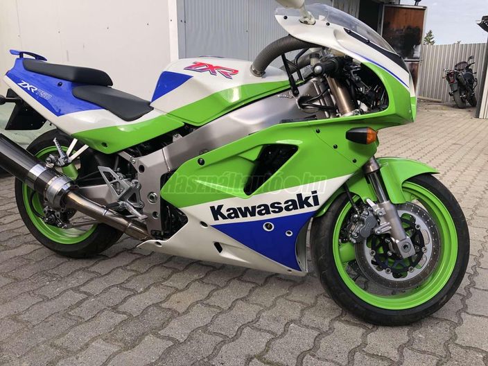 KAWASAKI ZXR 750