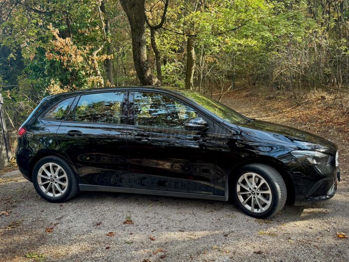 MERCEDES-BENZ B 250 E