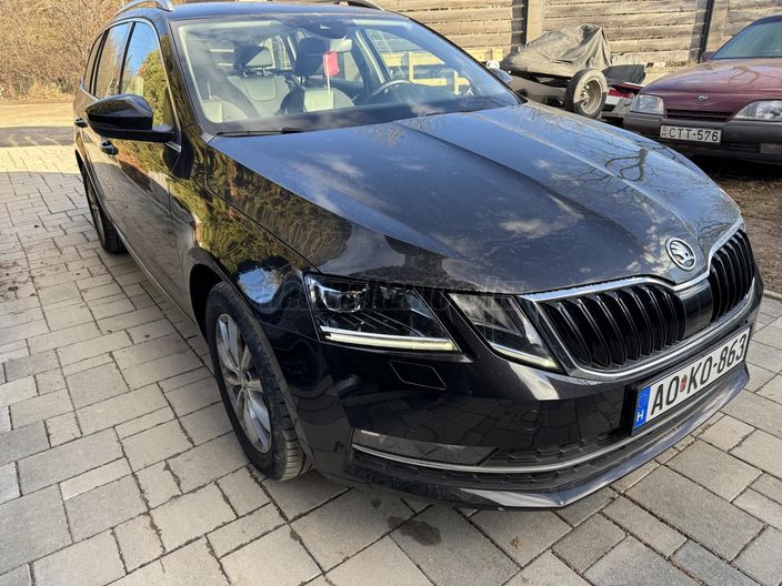 SKODA OCTAVIA Combi 1.6 CR TDI Style DSG