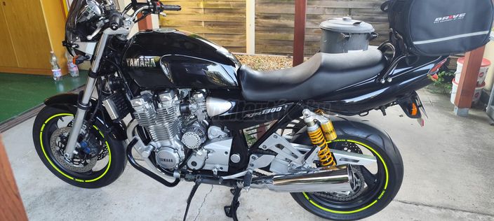 YAMAHA XJR 1300