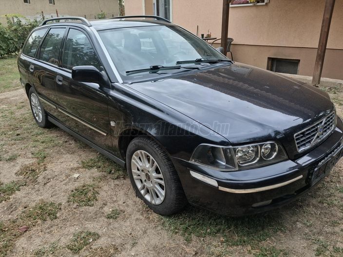 VOLVO V40 1.9 D Classic (Limited)