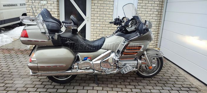 HONDA GL 1800 (GOLD WING)