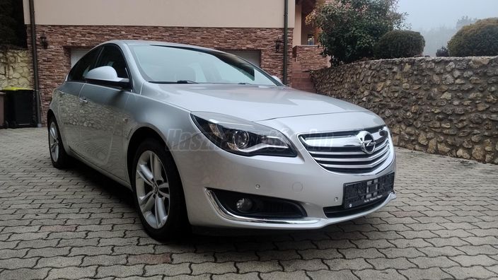 OPEL INSIGNIA 1.6 T Sport (Automata)