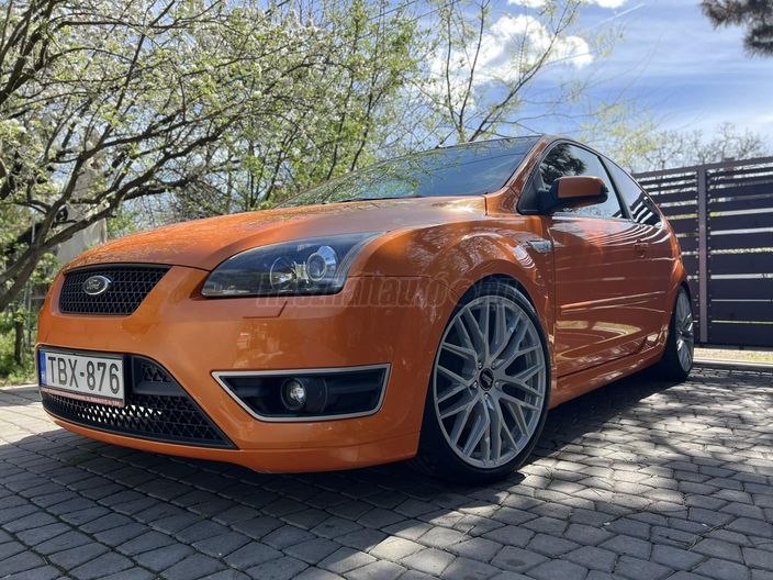 FORD FOCUS 2.5 turbo ST