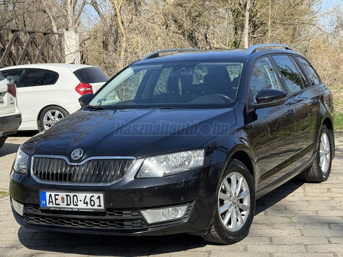 SKODA OCTAVIA Combi 1.6 CR TDI Elegance DSG