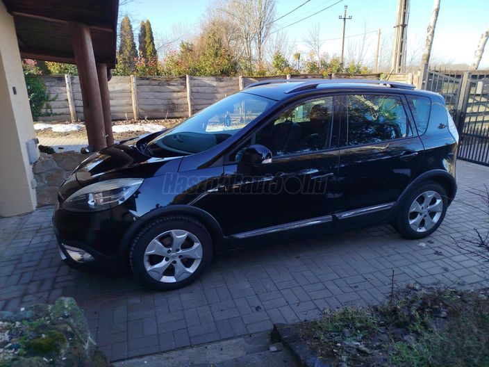 RENAULT SCENIC XMOD Scénic 1.5 dCi Privilege