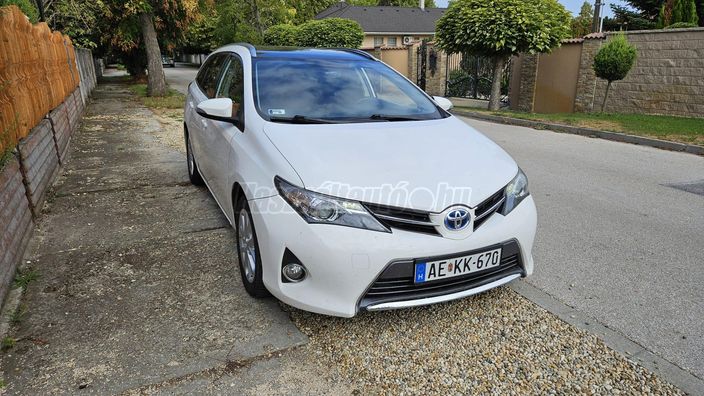 TOYOTA AURIS Touring Sports 1.8 HSD Lounge (Automata)