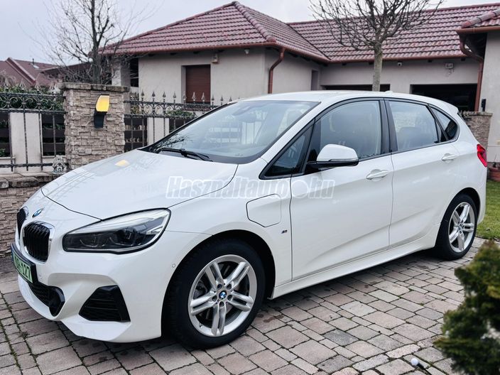 BMW 225
