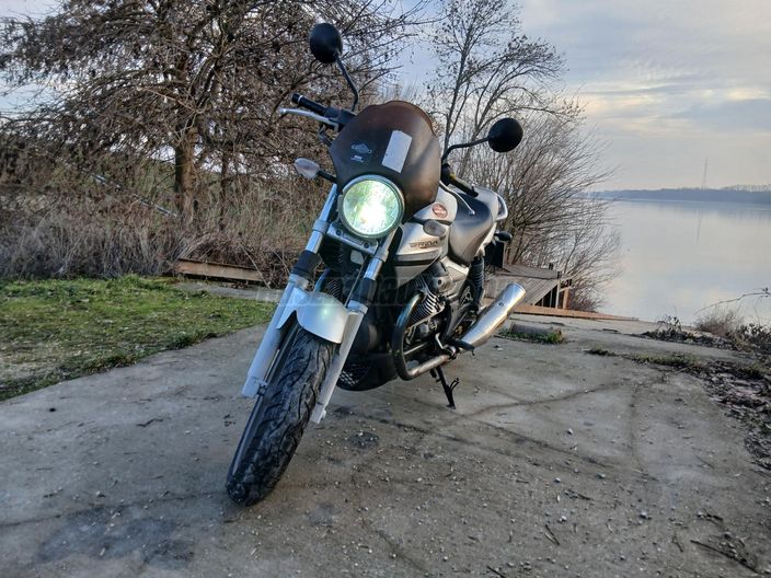MOTO GUZZI BREVA 750