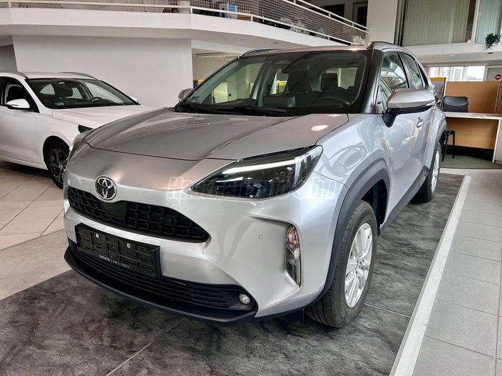 Toyota Yaris Cross 1.5 Hybrid 116LE e-CVT Comfort Business :: Palládium metál