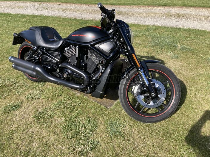 HARLEY-DAVIDSON NIGHT ROD SPECIAL
