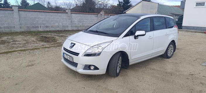 PEUGEOT 5008 1.6 HDi Active