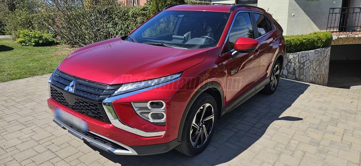 MITSUBISHI ECLIPSE CROSS 2.4 PHEV Intense Navi 4WD CVT