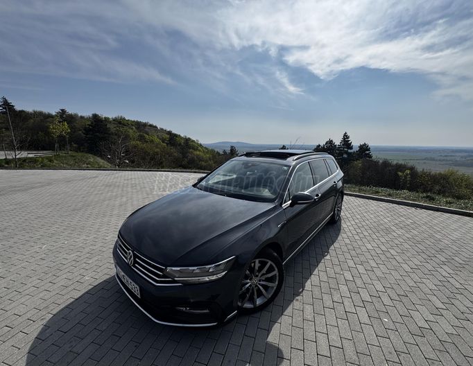 VOLKSWAGEN PASSAT VIII Variant 2.0 TDI SCR Elegance