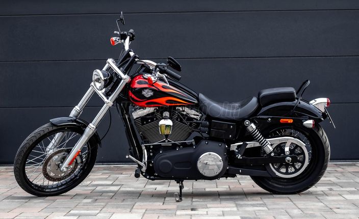 HARLEY-DAVIDSON DYNA WIDE GLIDE
