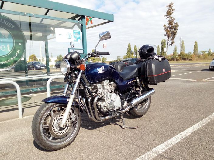 HONDA CB 750