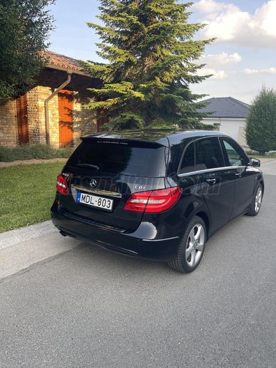 MERCEDES-BENZ B 180 BlueEFFICIENCY (Automata)