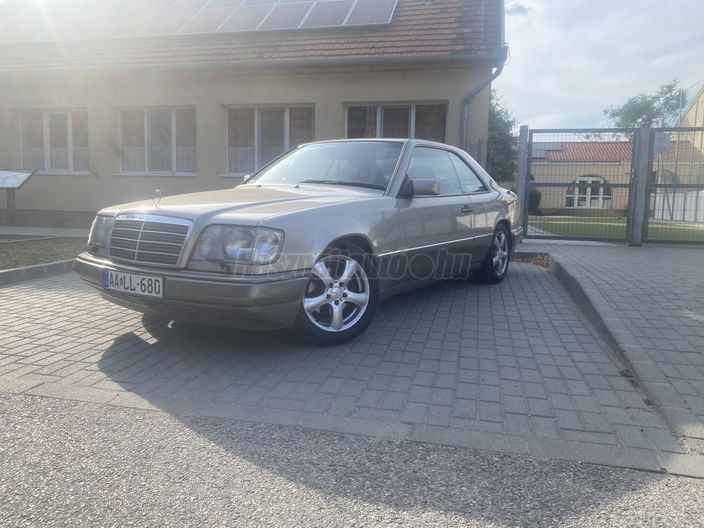 MERCEDES-BENZ W 124
