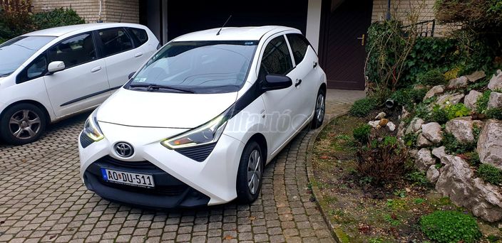 TOYOTA AYGO 1.0 JBL Edition x-shift