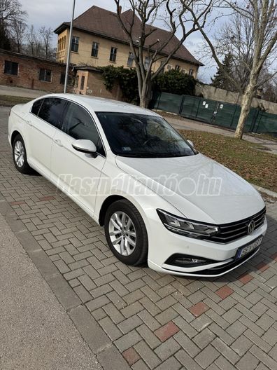 VOLKSWAGEN PASSAT VIII 2.0 TDI SCR Business