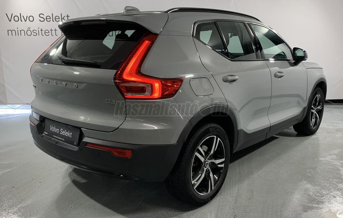 VOLVO XC40 2.0 [B3] MHEV Plus Dark DCT