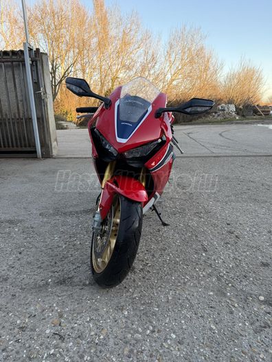 HONDA CBR 1000 RR