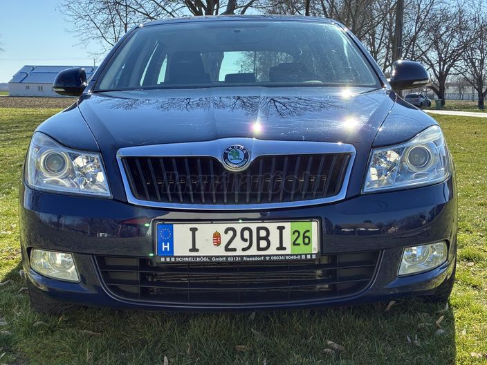 SKODA OCTAVIA Combi 1.6 CR TDI Elegance DPF