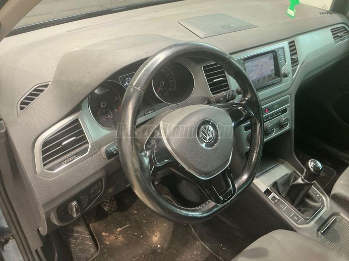 VOLKSWAGEN GOLF SPORTSVAN 2.0 TDI Comfortline