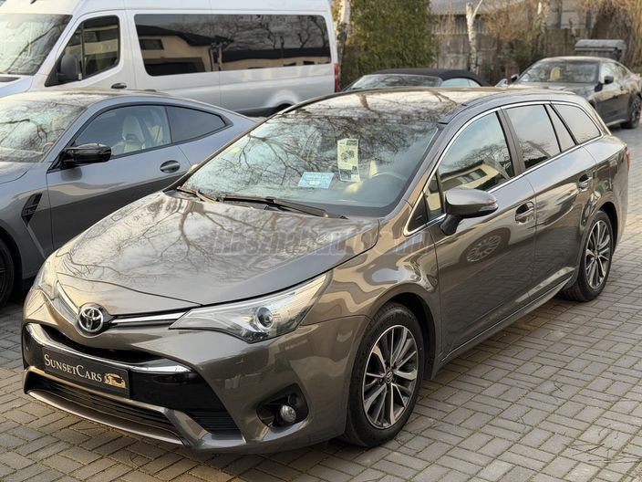TOYOTA AVENSIS Touring Sports 1.6 D-4D Live Plus