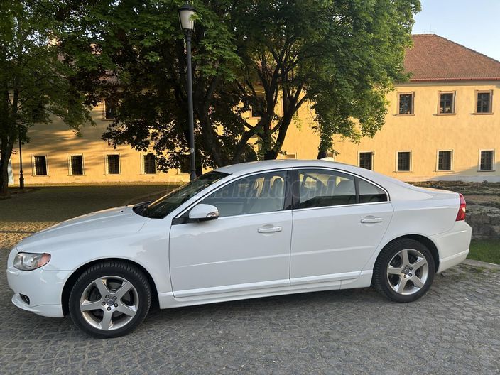 VOLVO S80 2.4 D [D5] AWD Summum Geartronic