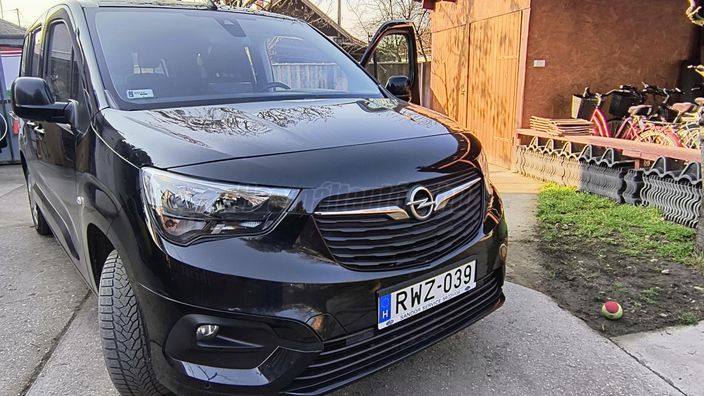 OPEL COMBO Life 1.2 T Enjoy (7 személyes )