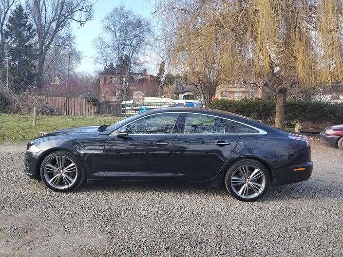 JAGUAR XJ 3.0 D V6 Portfolio SWB (Automata)