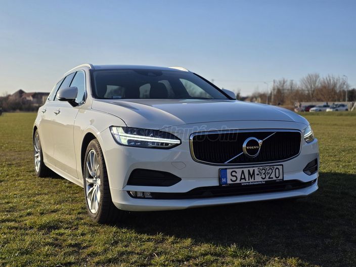 VOLVO V90 2.0 [T4] Momentum Pro Geartronic