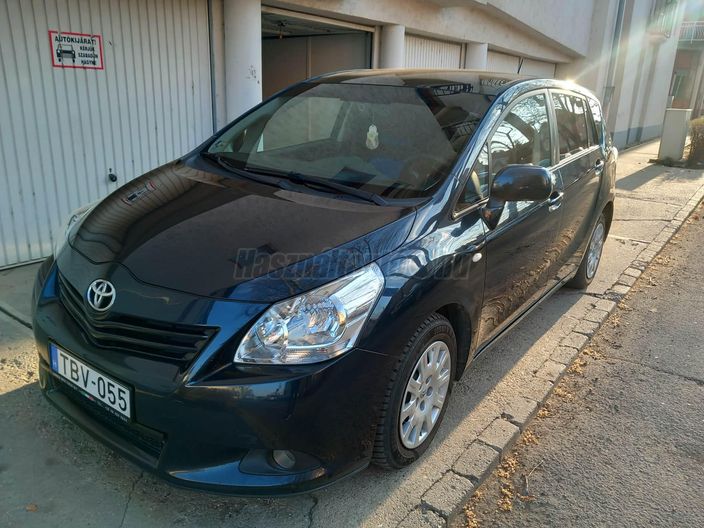 TOYOTA VERSO 2.0 D-4D Terra (5 személyes )