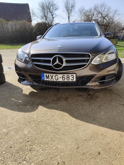 MERCEDES-BENZ E 220 BlueTEC T Avantgarde