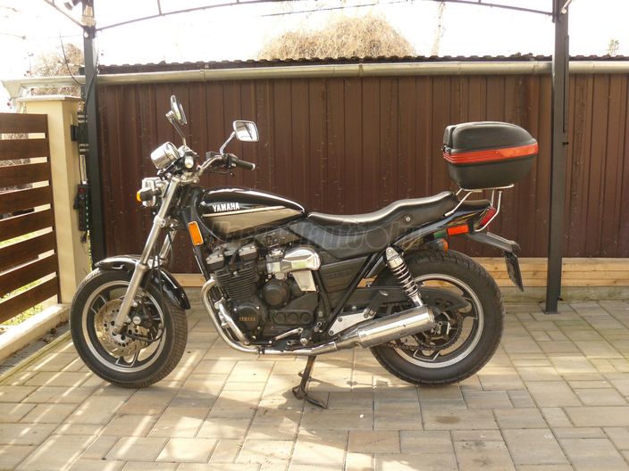 YAMAHA YX 600