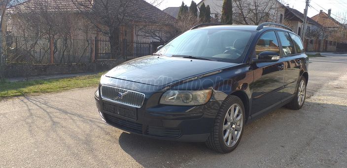 VOLVO V50 2.0 D Momentum