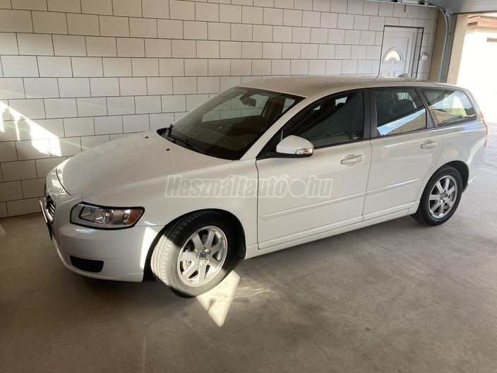 VOLVO V50 1.6 D [D2] Kinetic