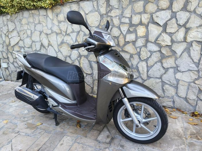 HONDA SH 300