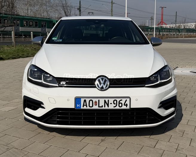 VOLKSWAGEN GOLF VII 2.0 TSI R 4Motion DSG